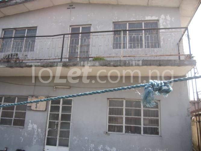 3 bedroom Flat / Apartment for rent Victoria Street Yaba Yaba Lagos