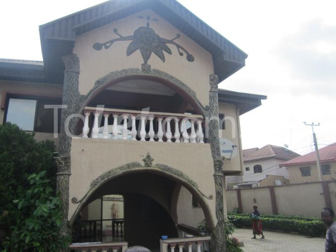 3 bedroom Flat / Apartment for rent Ajibade Babatola,off Benson Onare Road Oshodi Expressway Oshodi Lagos