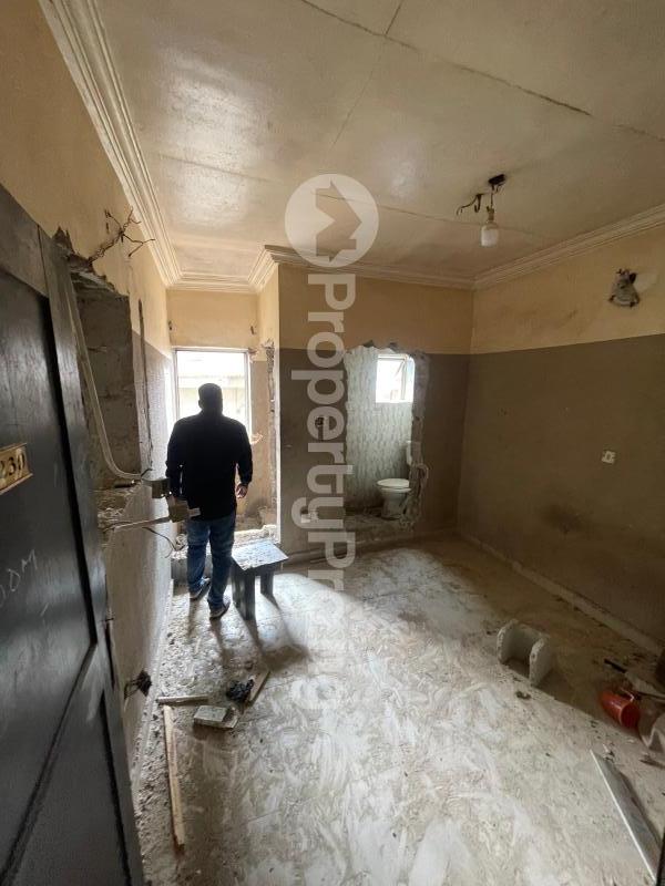 1 bedroom Flat / Apartment for rent Oshodi Expressway Oshodi Lagos