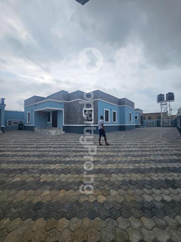 3 bedroom House for rent Seaman Estate Lugbe Abuja