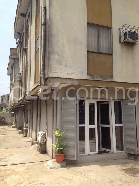 Commercial Property for rent   Eric moore Surulere Lagos