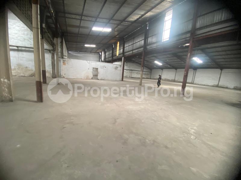 Commercial Property for rent Iganmu Bus Stop Orile-Iganmu Surulere Lagos