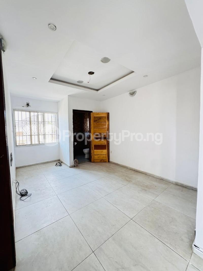 2 bedroom House for rent Ologolo Lekki Lagos
