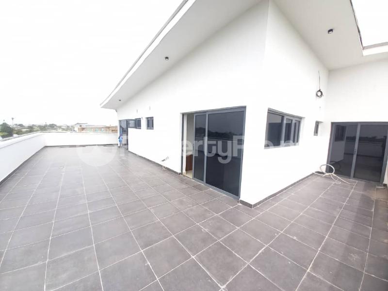 3 bedroom House for sale Orchid Road, Lafiaji chevron Lekki Lagos