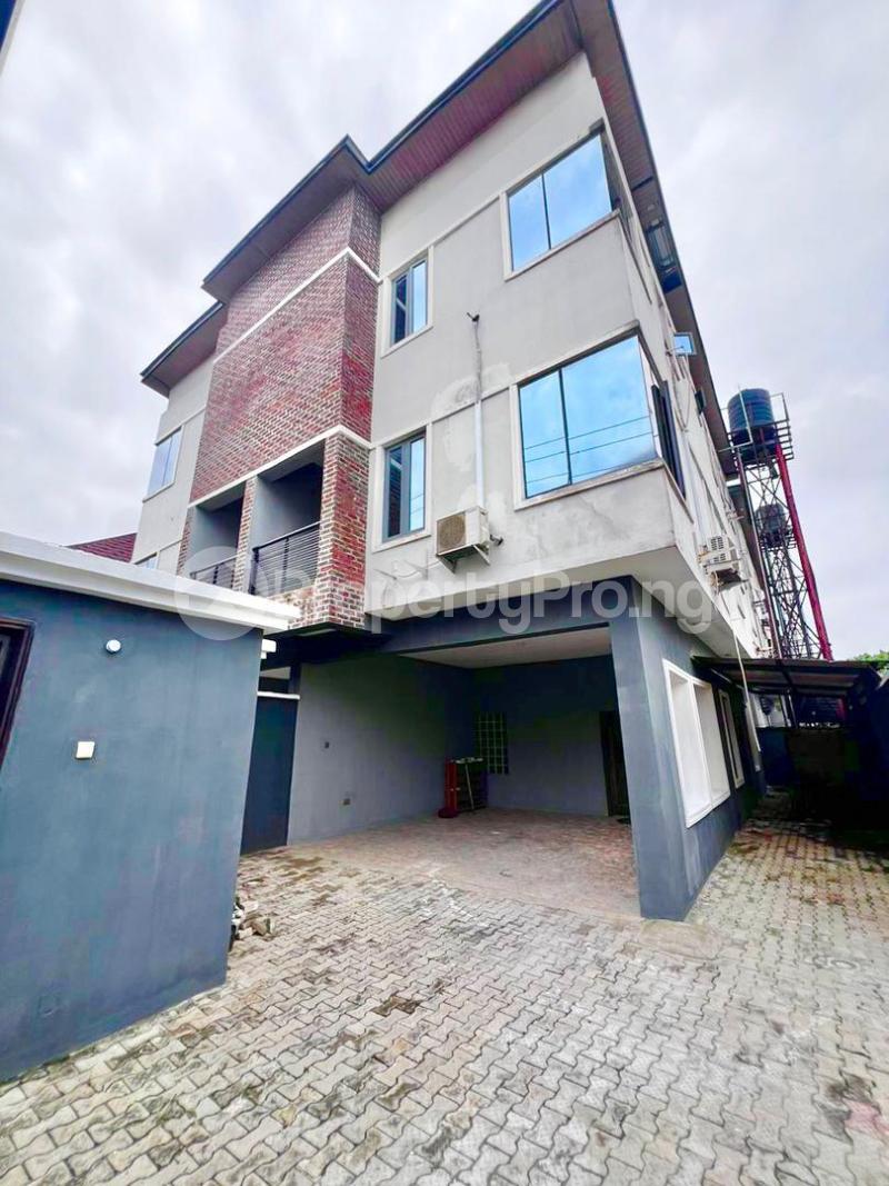 4 bedroom House for rent Osapa london Lekki Lagos