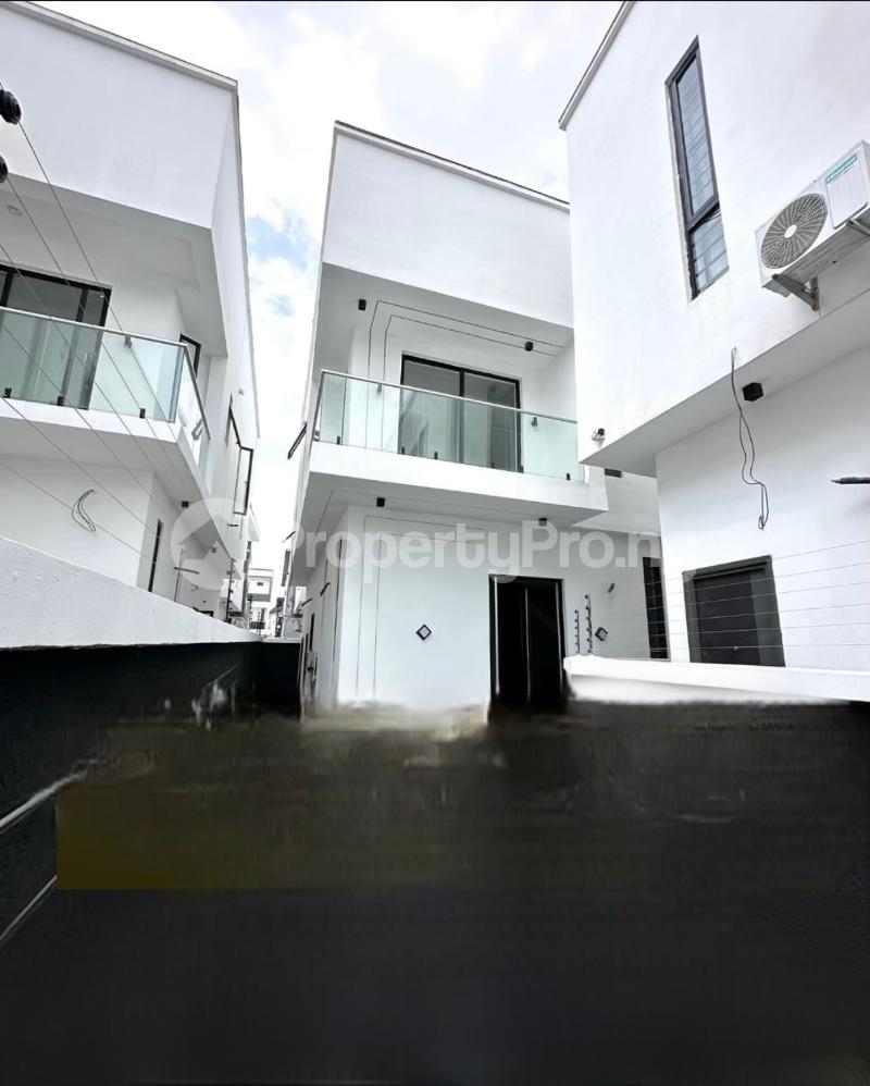 4 bedroom House for sale Chevron Lekki Lagos