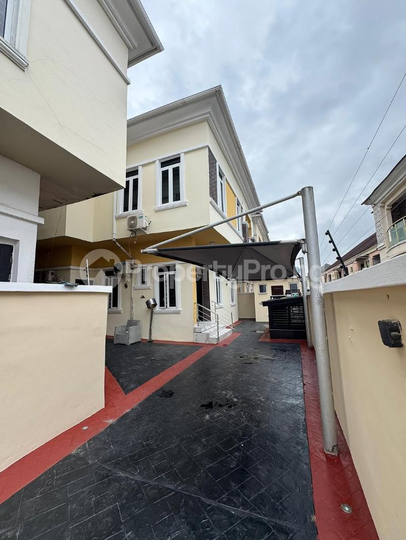 5 bedroom House for rent chevron Lekki Lagos