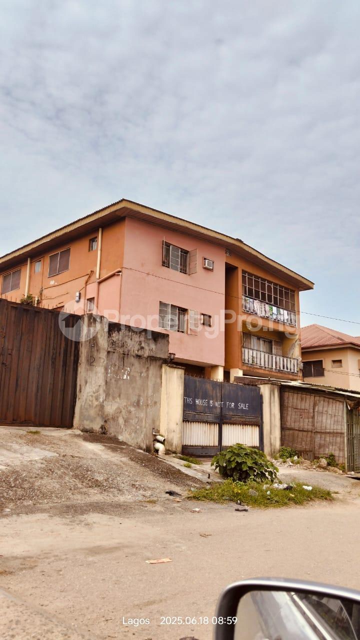 3 bedroom House for sale Aswani Osolo way Isolo Lagos
