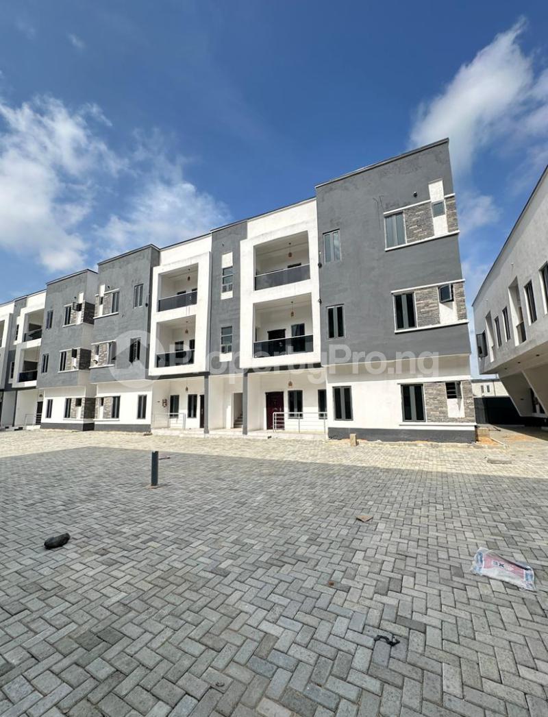 3 bedroom Flat / Apartment for sale Mobil Road, Ilaje Ajah Lagos