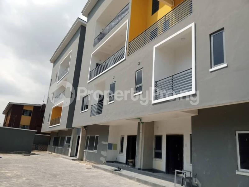 4 bedroom House for sale ... Atunrase Medina Gbagada Lagos - 0