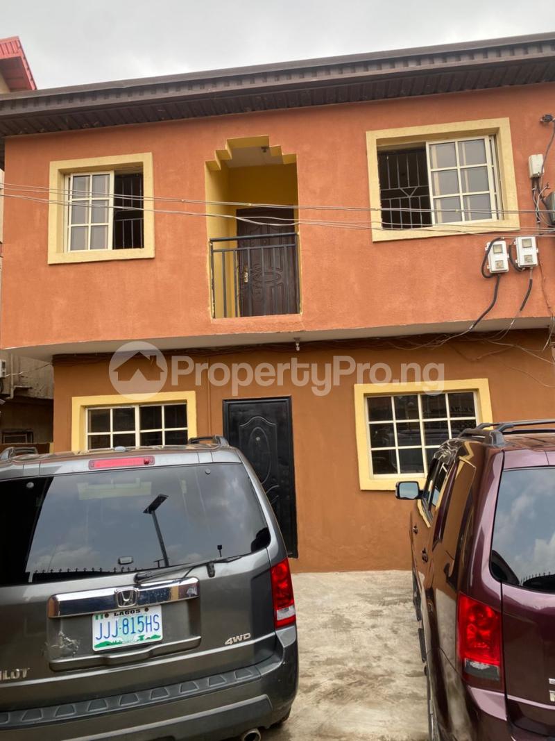 3 bedroom Flat / Apartment for rent Off Ogunoloko Mafoluku Oshodi Lagos