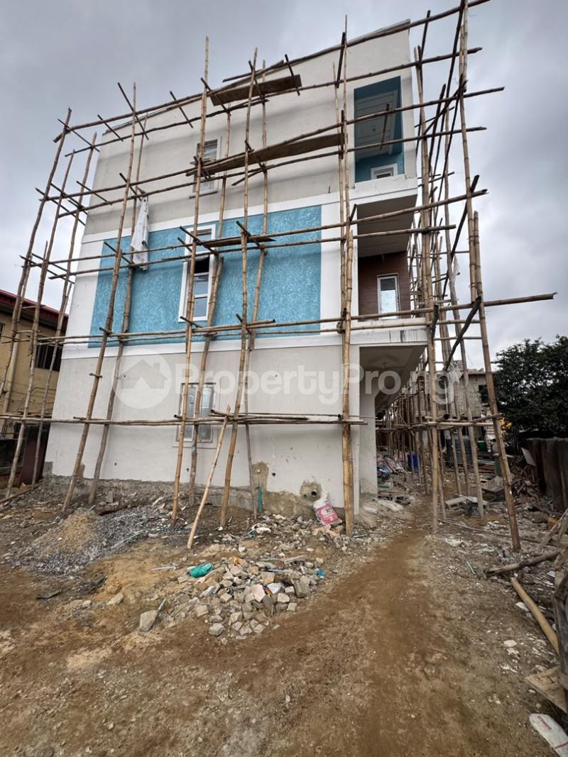 4 bedroom House for sale Surulere Lagos