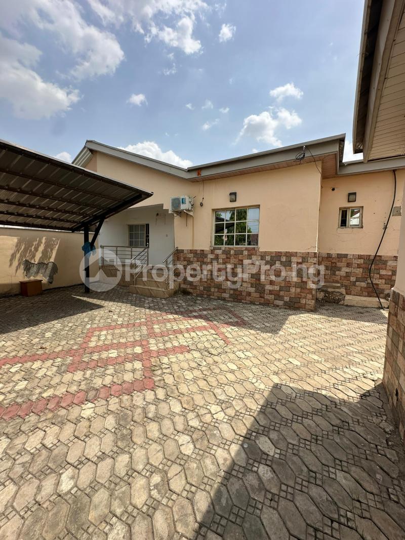 3 bedroom House for sale In An Estate Around Godab, Life Camp Abuja