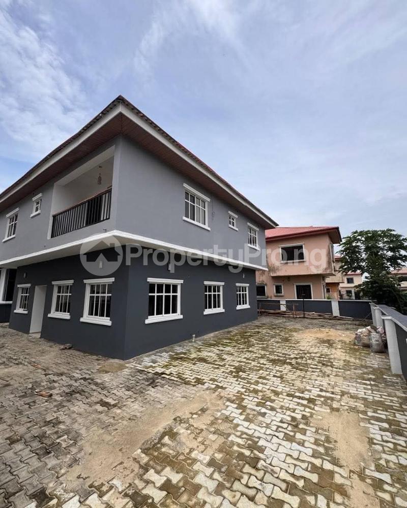 4 bedroom House for rent Crown Estate Ajah Lagos