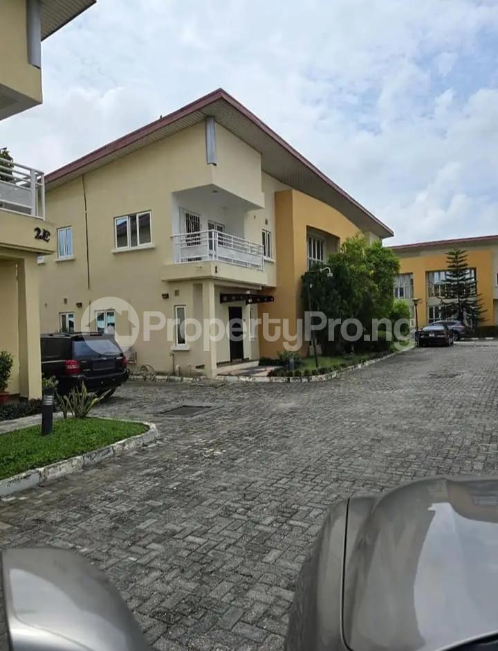4 bedroom House for sale Northpoint Estate, Chevron Drive chevron Lekki Lagos