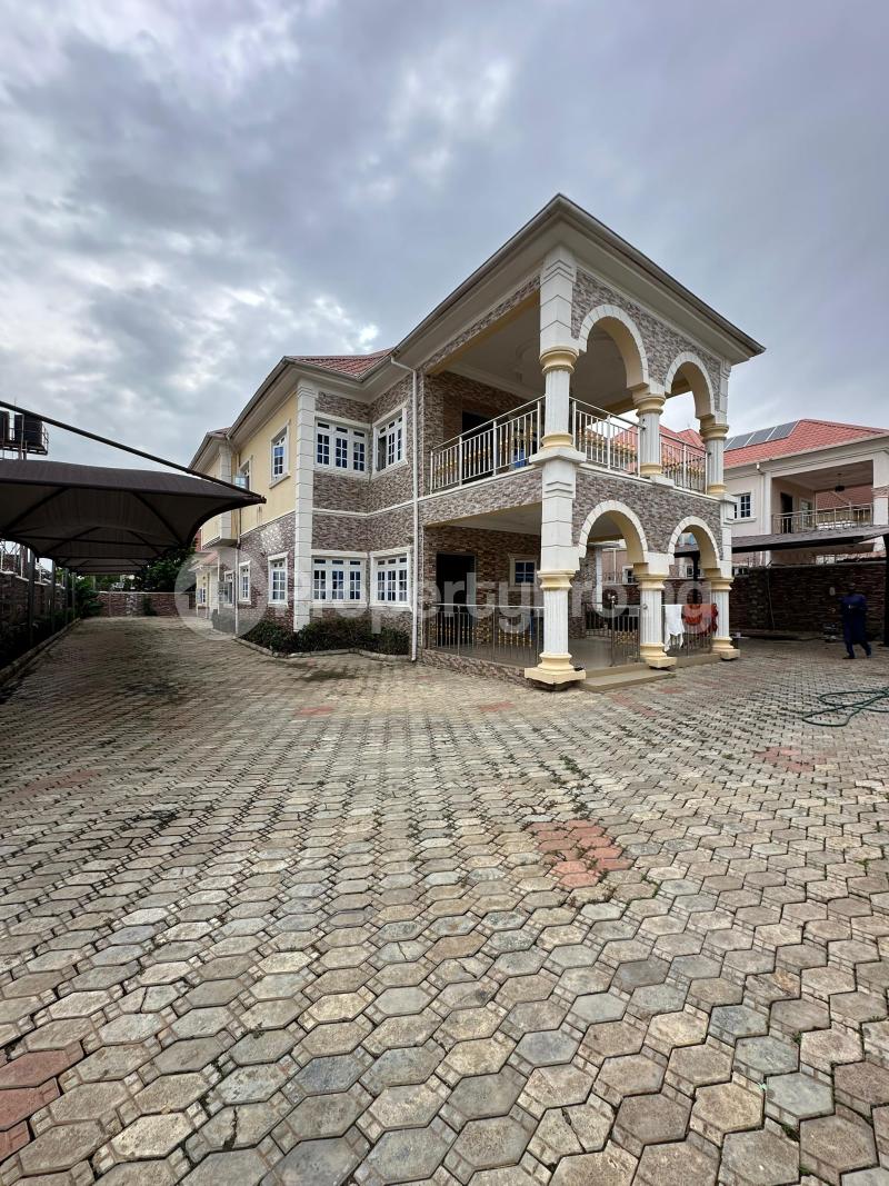 4 bedroom House for sale In An Estate Around Godab Lifecamp Life Camp Abuja