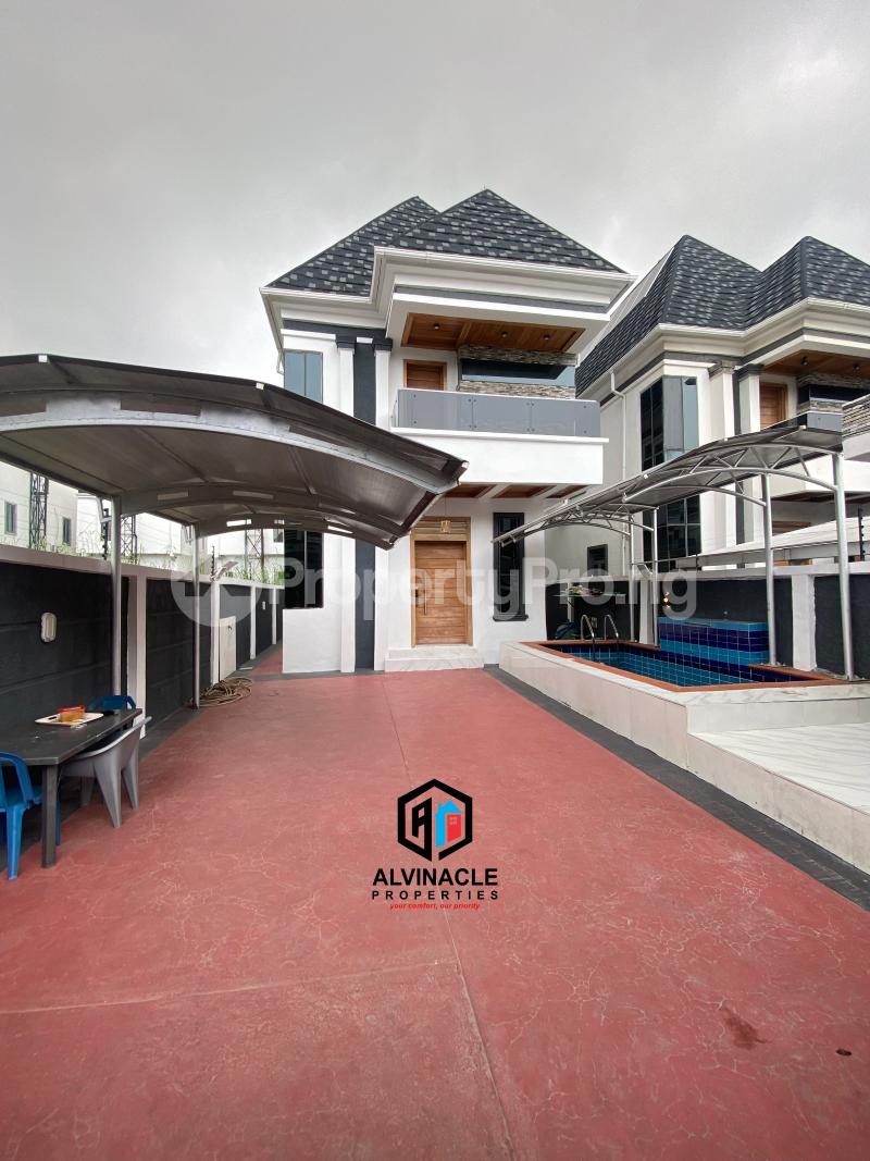 5 bedroom House for sale Orchid Road Lekki Lagos