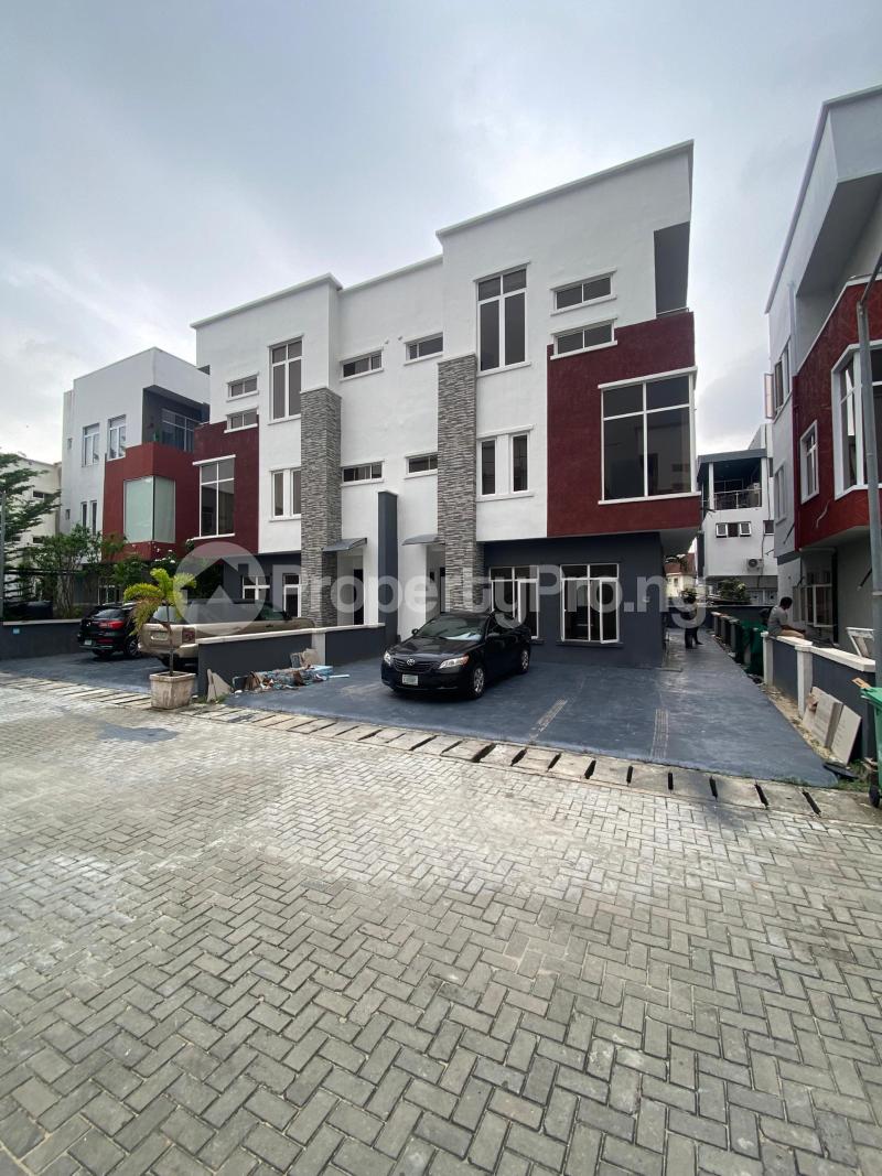 4 bedroom House for sale Osapa london Lekki Lagos