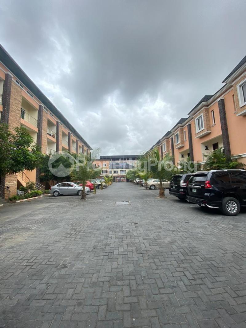 4 bedroom House for rent Osapa london Lekki Lagos