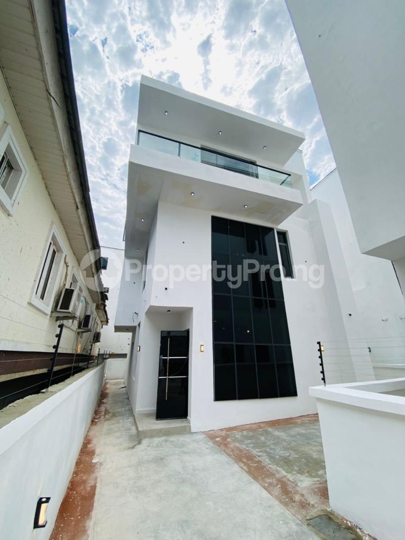 4 bedroom House for sale Donatus Close, Off Kunsela, Ikate Lekki Lagos
