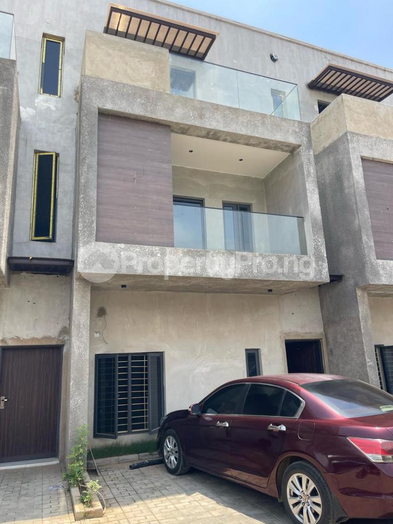 4 bedroom House for sale Gwarinpa Abuja