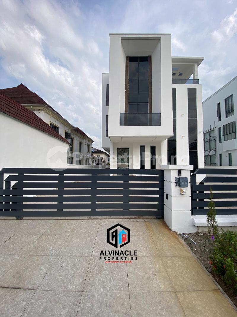5 bedroom House for sale  Osapa london Lekki Lagos
