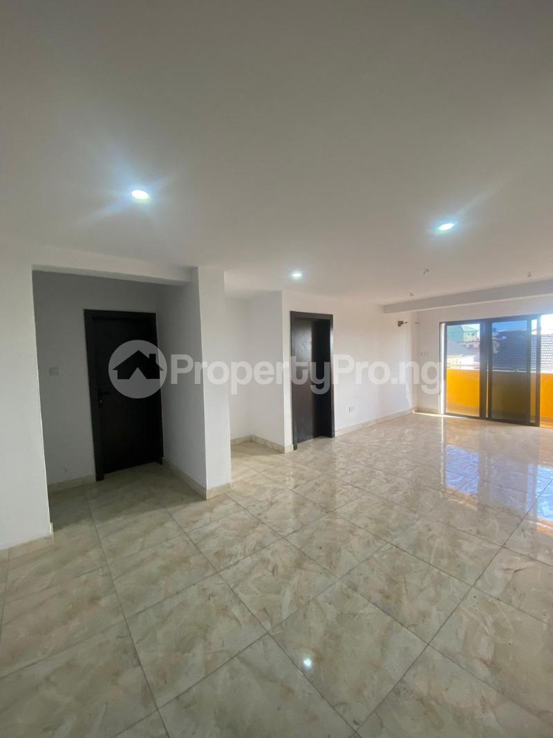 3 bedroom Flat / Apartment for sale Ifako-gbagada Gbagada Lagos