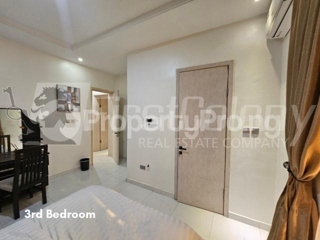 3 bedroom Flat / Apartment for rent ONIRU Victoria Island Lagos