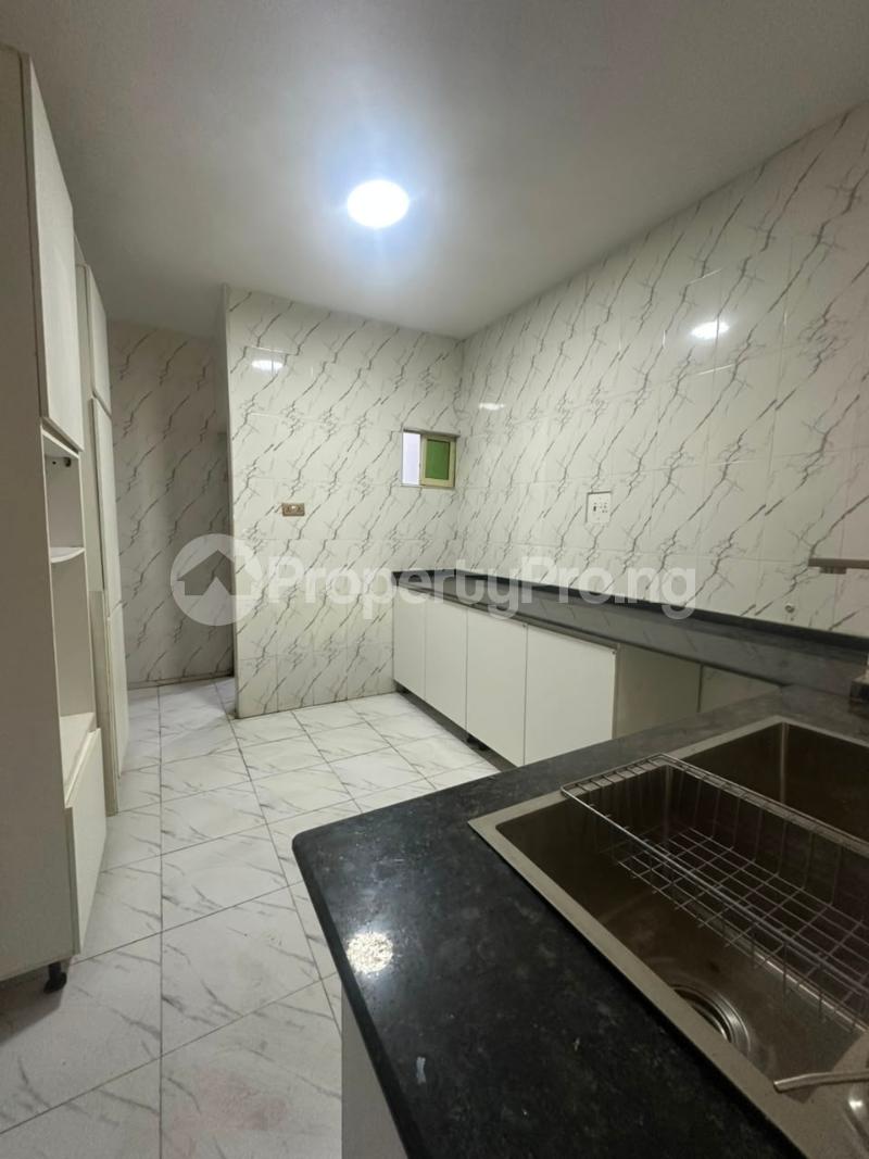 3 bedroom Flat / Apartment for rent Opposite House On The Rock Church Ikate Lekki Lagos