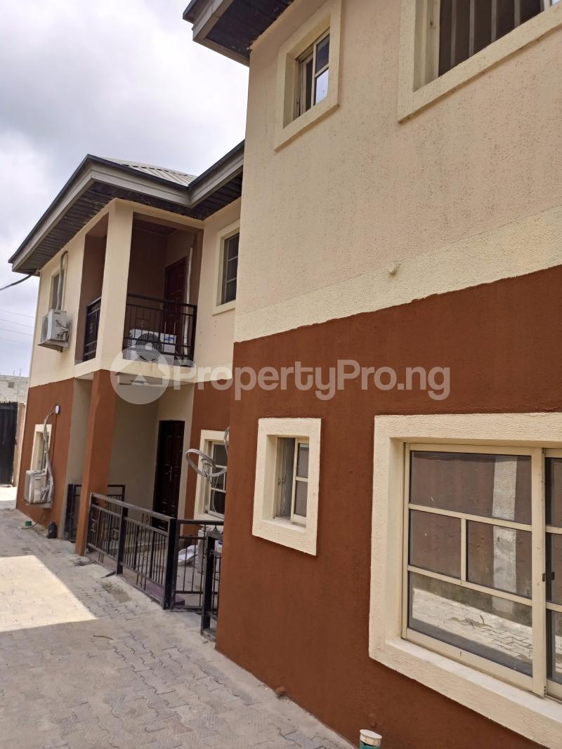 2 bedroom Flat / Apartment for rent Close To Blenco Supermarket Olokonla Ajah Lagos