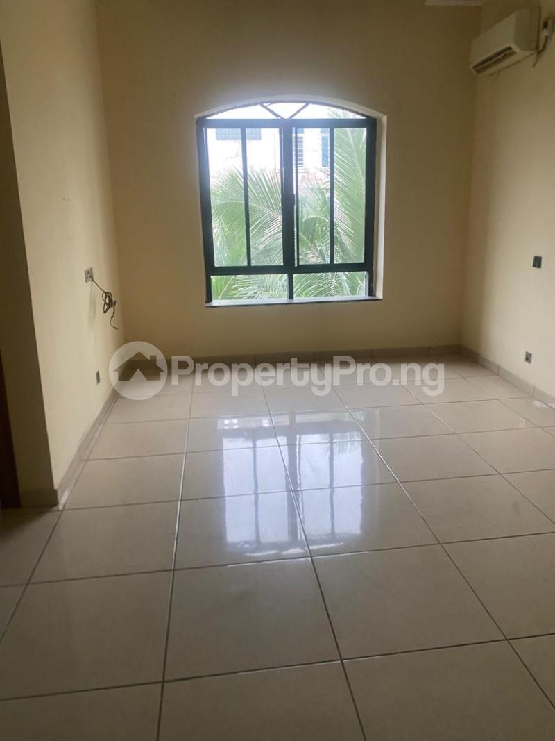 2 bedroom House for rent ONIRU Victoria Island Lagos