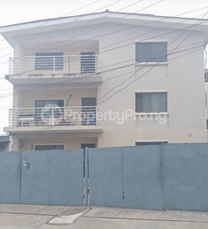 3 bedroom Flat / Apartment for sale Mende Maryland Lagos