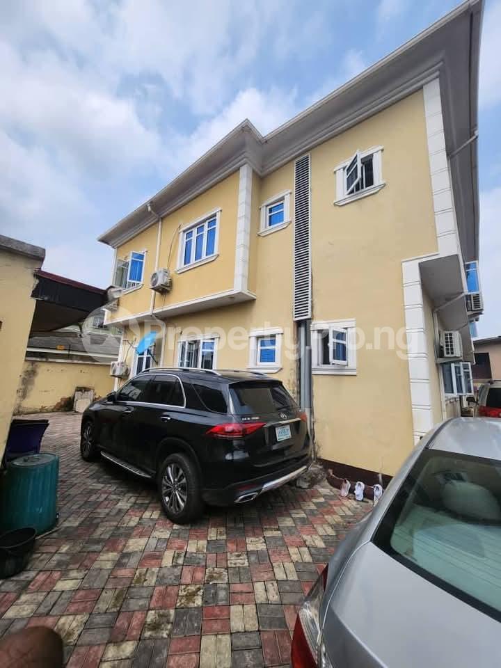 3 bedroom Flat / Apartment for sale Randle Avenue Surulere Lagos