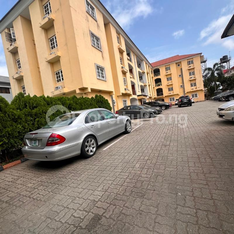 3 bedroom Flat / Apartment for rent Lekki Phase 1 Lekki Lagos