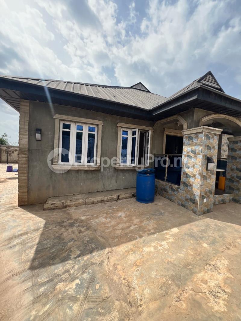 3 bedroom House for sale Apon, Idi Ape Akobo Ibadan Oyo