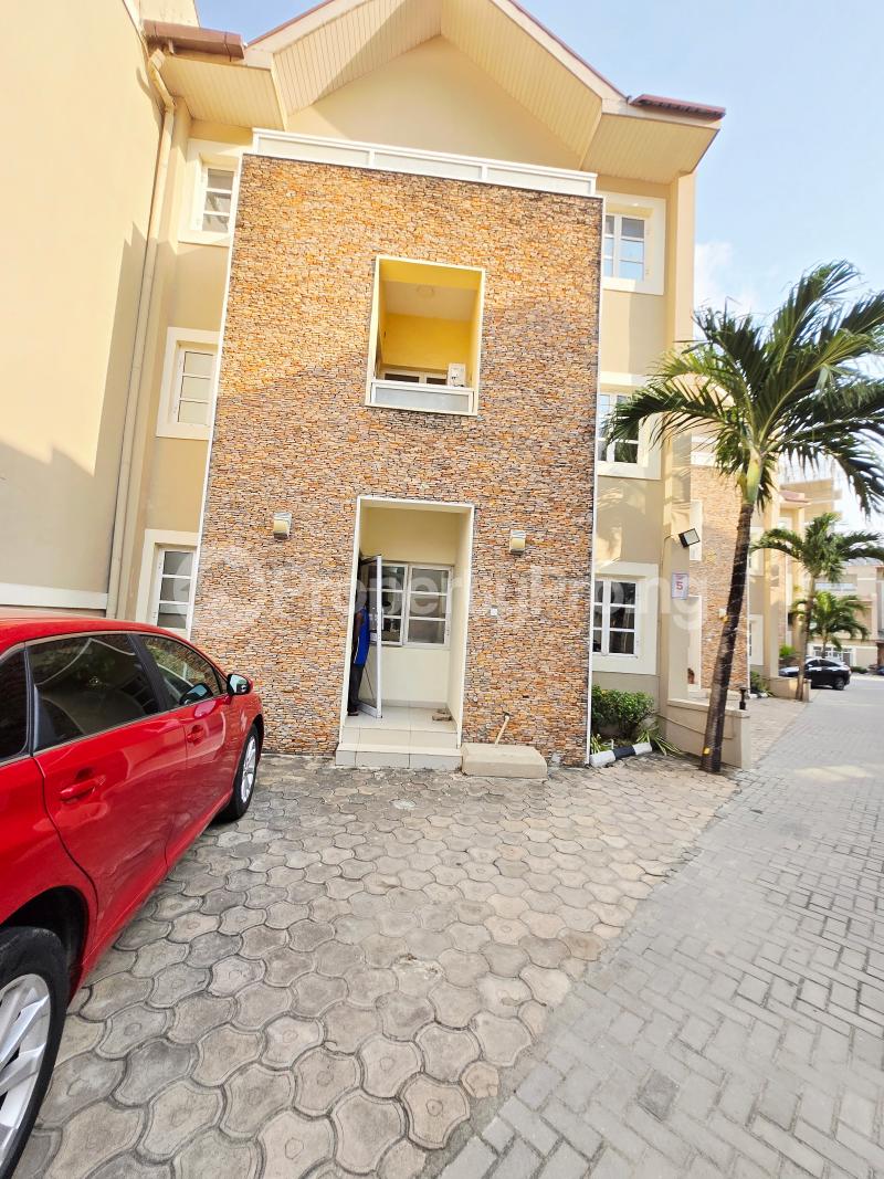 4 bedroom House for rent ONIRU Victoria Island Lagos