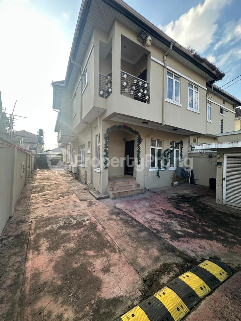 4 bedroom House for rent Millenuim/UPS Gbagada Lagos