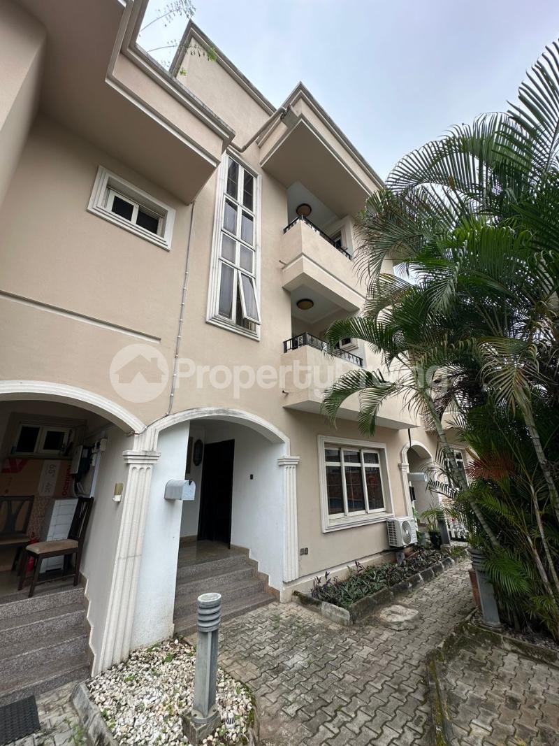 4 bedroom House for rent ONIRU Victoria Island Lagos