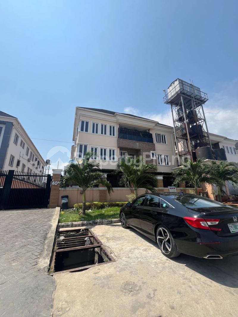 6 bedroom House for rent Ikate Lekki Lagos