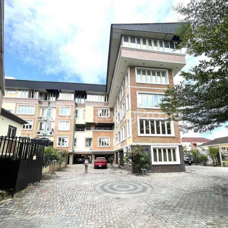 3 bedroom Flat / Apartment for rent Osapa london Lekki Lagos