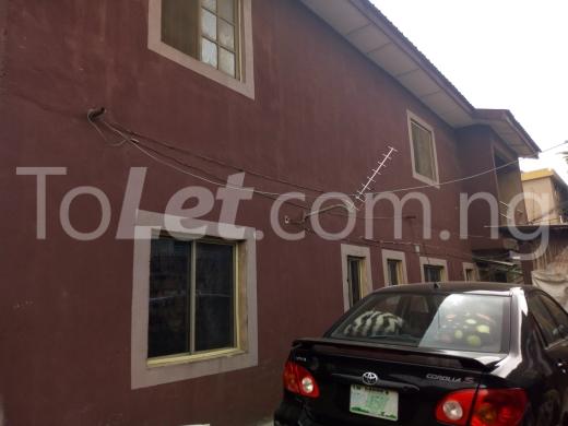 2 bedroom Flat / Apartment for rent . Alagomeji Yaba Lagos