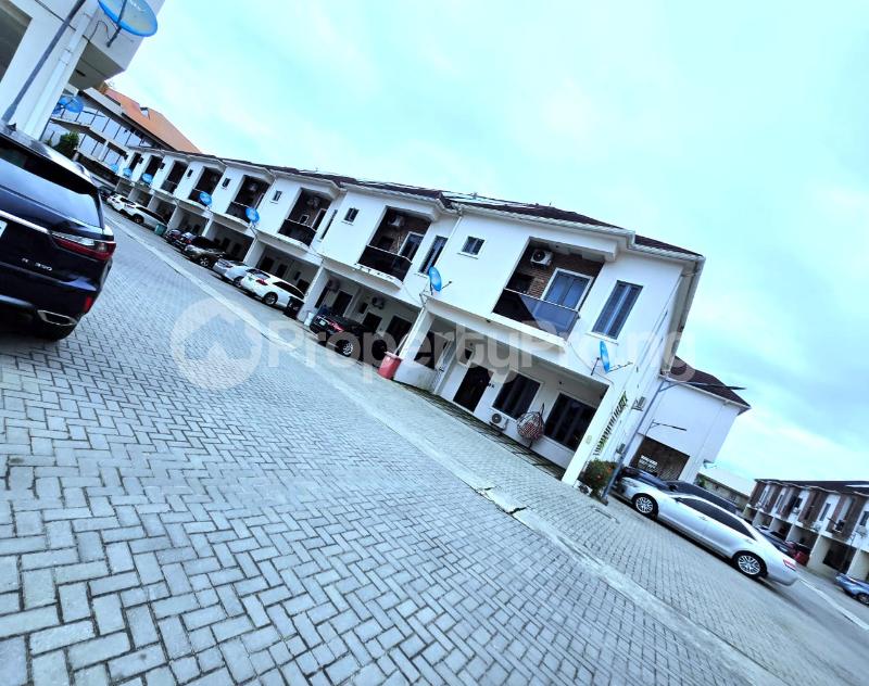 4 bedroom House for rent Ikota Lekki Lagos