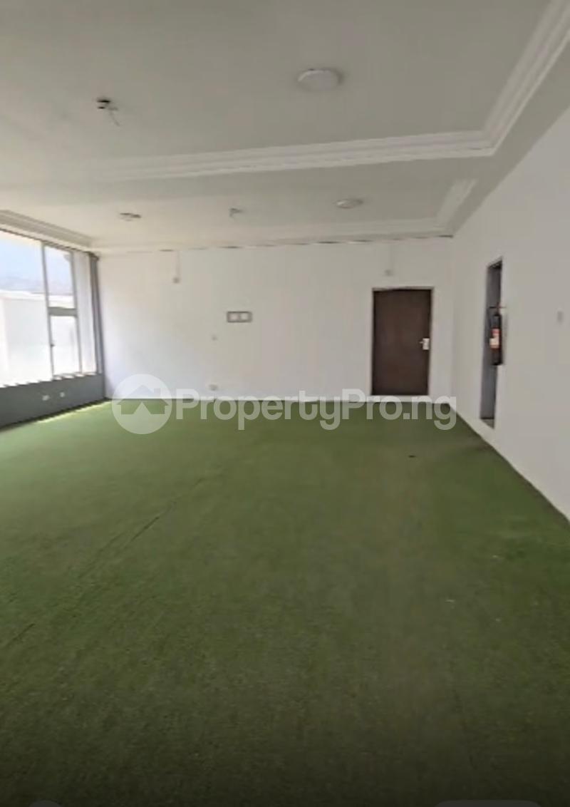 Commercial Property for rent Obanikoro Shomolu Lagos