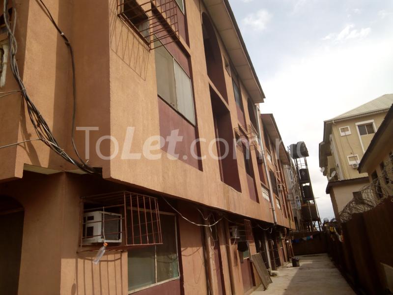 3 bedroom Flat / Apartment for rent Baba Iwe Ago palace Okota Lagos