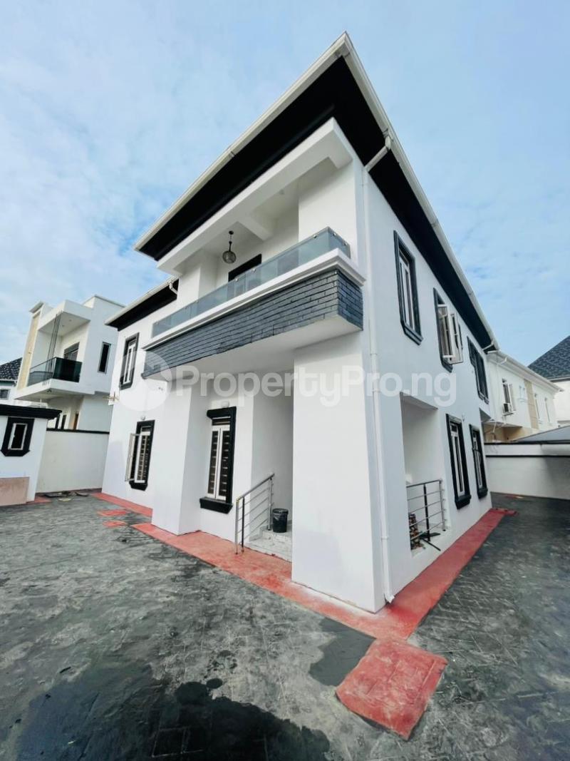 5 bedroom House for rent Ikota Lekki Lagos