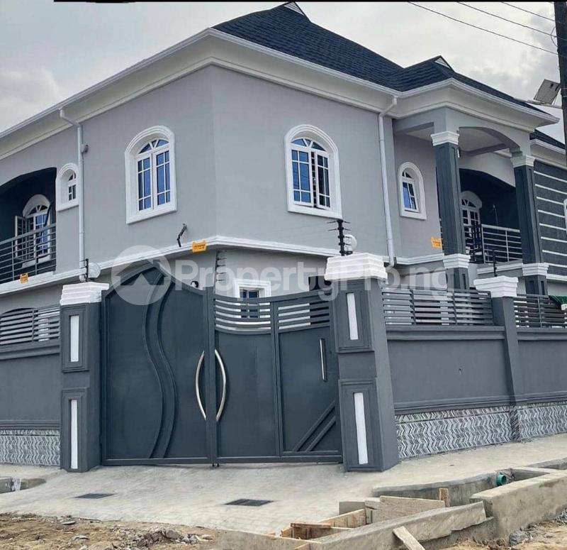 6 bedroom Flat / Apartment for sale Igbogbo Ikorodu Lagos - 1