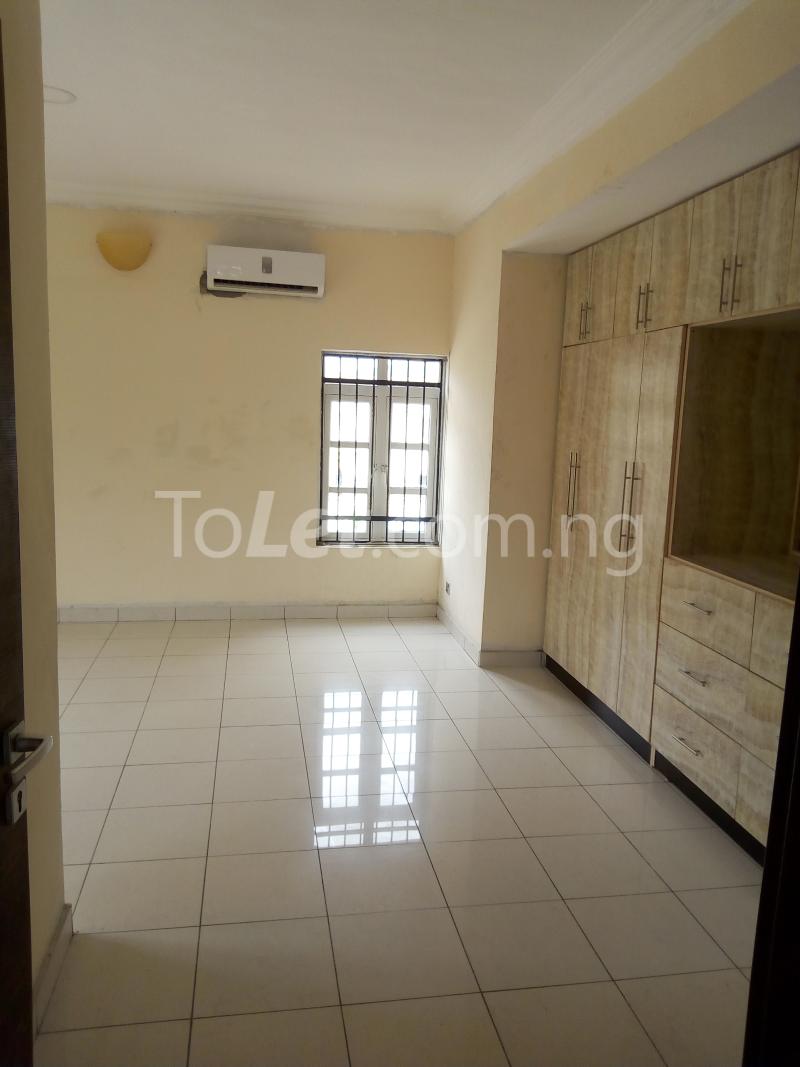 3 bedroom Pent House for rent   Shonibare Estate Maryland Lagos