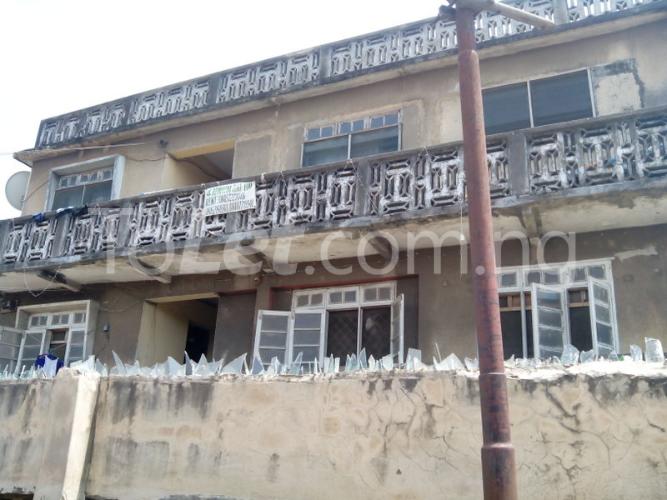 4 bedroom Flat / Apartment for rent No 2 Ladejori Street Off Mobi Surulere Surulere Lagos