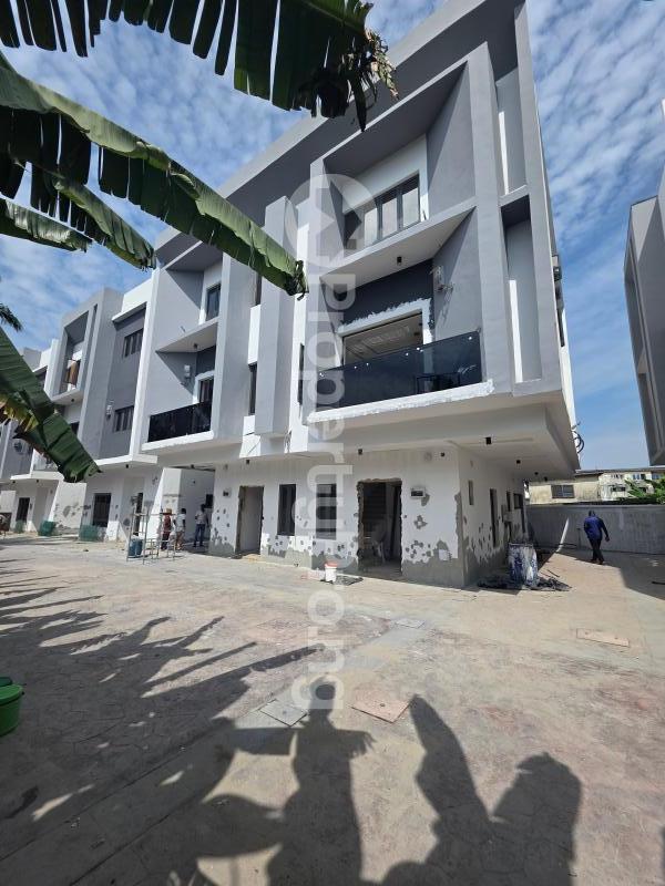 4 bedroom House for sale Alaka Estate Surulere Lagos