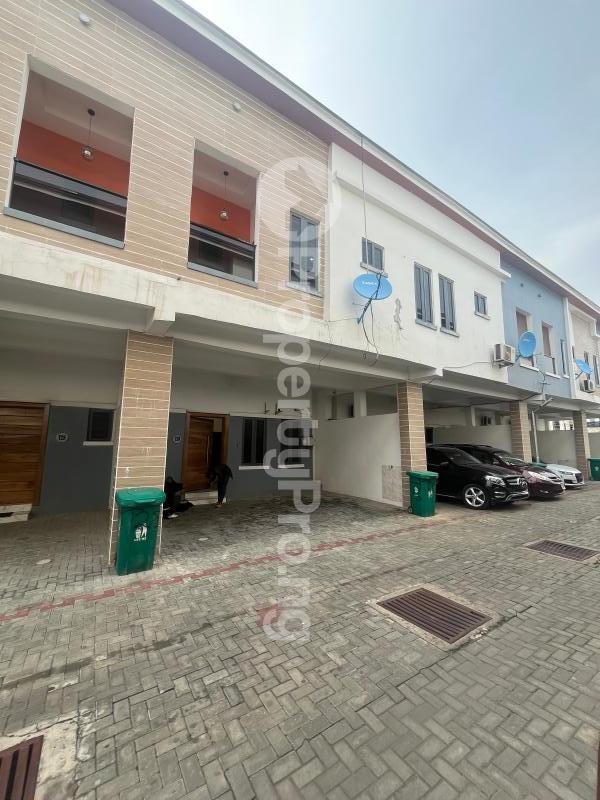 4 bedroom House for sale Chevron Lekki Lagos